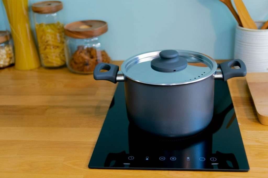Heat Retention of Cast Iron on Induction: A BBQ Enthusiast's Guide