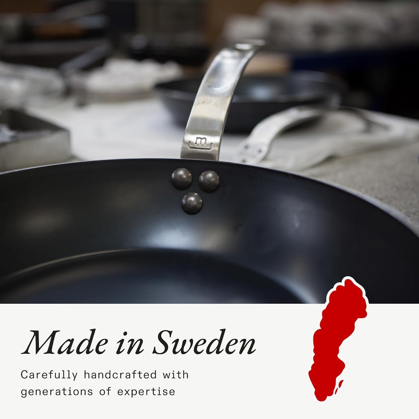 Made in Cookware - Carbon Steel Griddle + Grill Press - (Like Cast Iron, but Better) - Professional Cookware - Crafted in Sweden - Induction Compatible