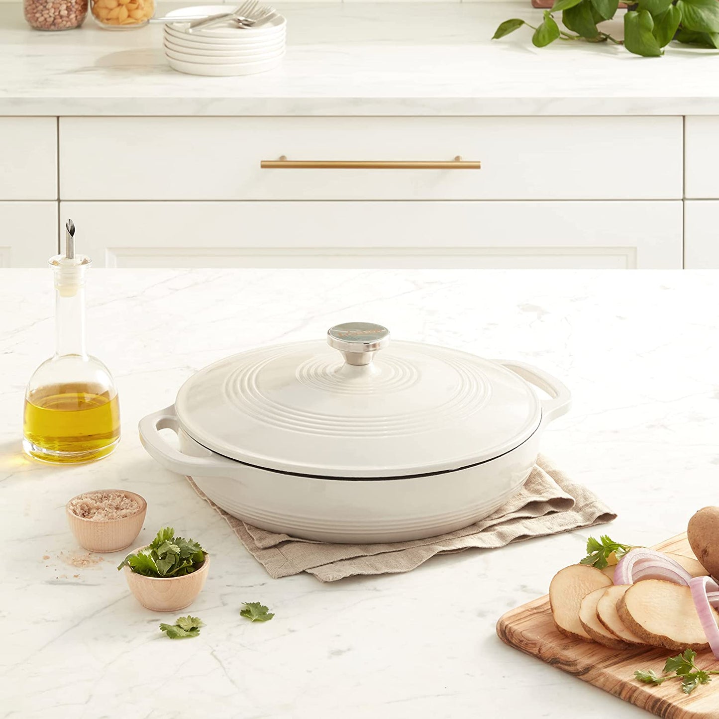 Lodge 3.6 Quart Enameled Cast Iron Oval Casserole with Lid– Dual Handles – Oven Safe up to 500° F or on Stovetop - Use to Marinate, Cook, Bake, Refrigerate and Serve – Oyster White