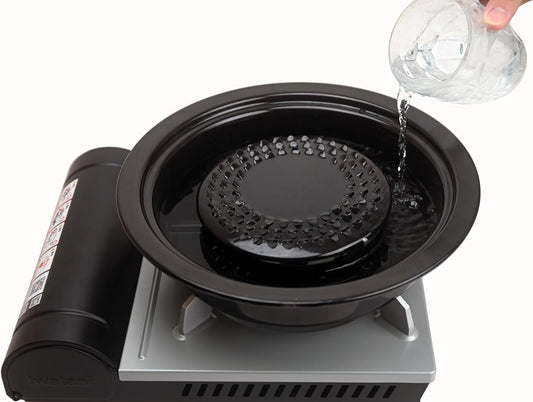 Korean Cookware Aburi Stove Top Grill Pan, Black, Korean BBQ Grill Plate Complete with a Built-In Water Pan Free 304 Stainless Steel Barbecue Tongs (Japan Import)