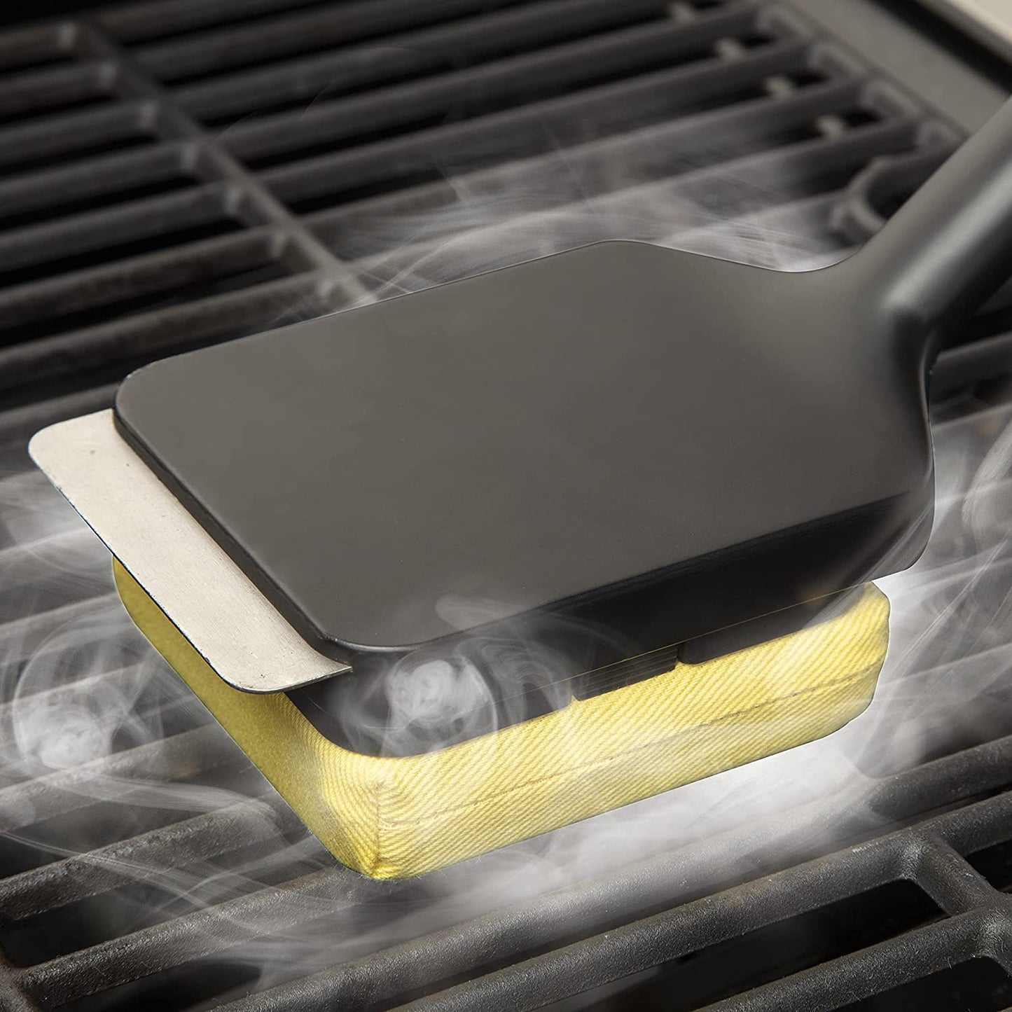 CCB-1000 Grill Renew Steam Cleaner Brush, Safe and Effective Barbecue Cleaning Brush, Replaceable Head, Aramid Fiber Fabric