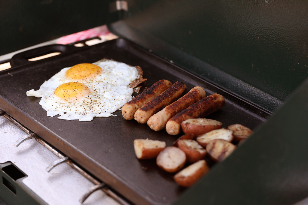 How to Clean Cast Iron Griddle on Gas Stove: Easy Steps to Maintain Your Grill