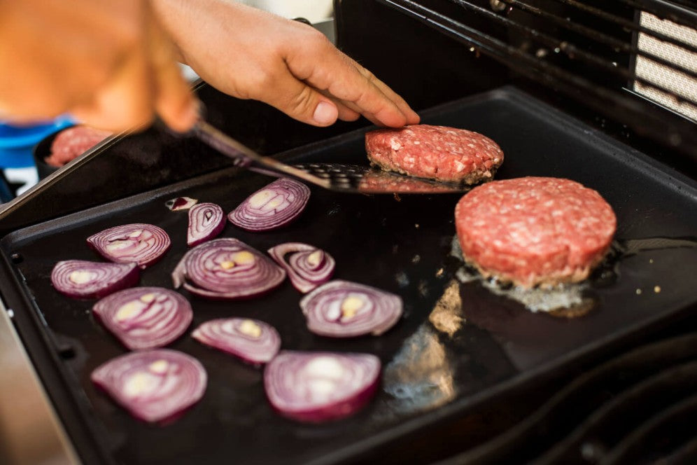 Griddle Scraper Uses in Cooking: Mastering BBQ Basics