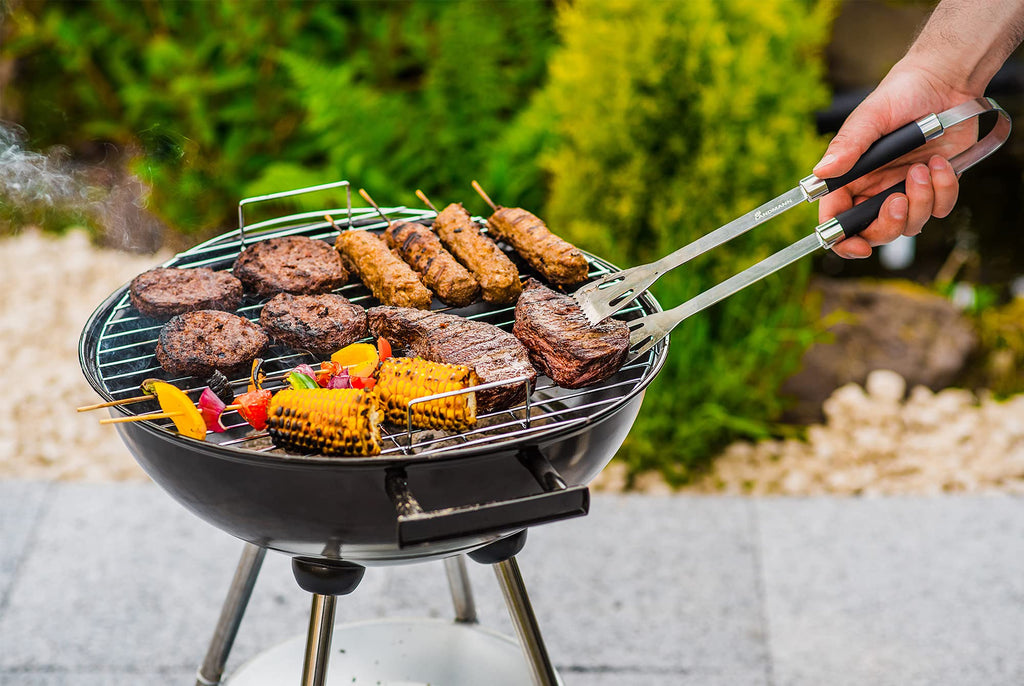 How Long to Cook Sliders on Charcoal Grill: Perfect Timing Tips