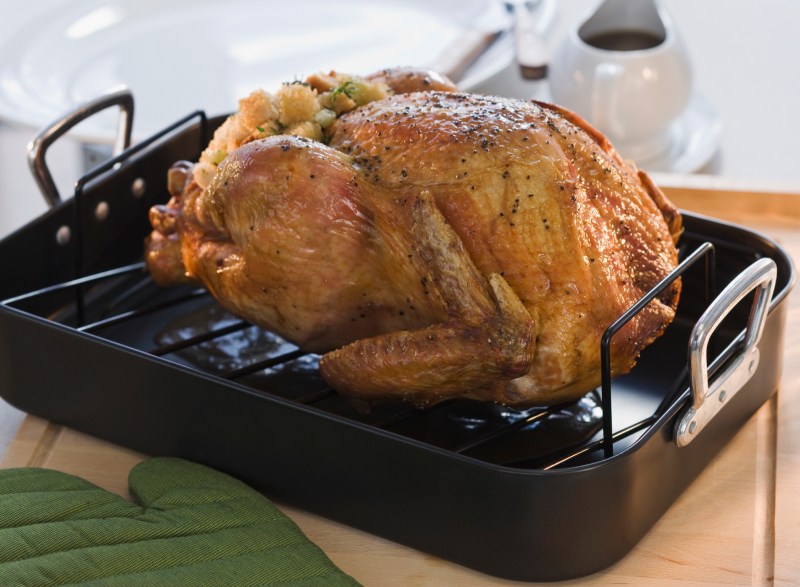 Understanding the Depth of a Shallow Roasting Pan for Barbecue Enthusi ...