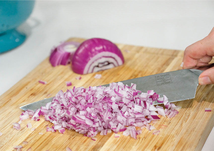 How to Cut Cake Without It Sticking to the Knife