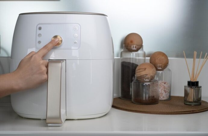 How to Clean the Inside of an Air Fryer Oven: A Detailed Guide for BBQ Enthusiasts