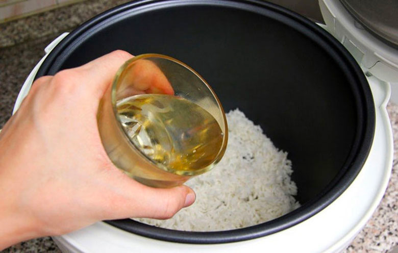 Mastering the Art of Cooking Rice with Mixed Vegetables in a Rice Cooker