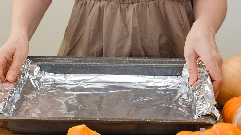 How to Make a Baking Pan Out of Tin Foil for Perfect BBQ Sessions