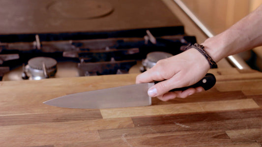 Mastering Knife Safety: How to Close a Knife Blade Easily