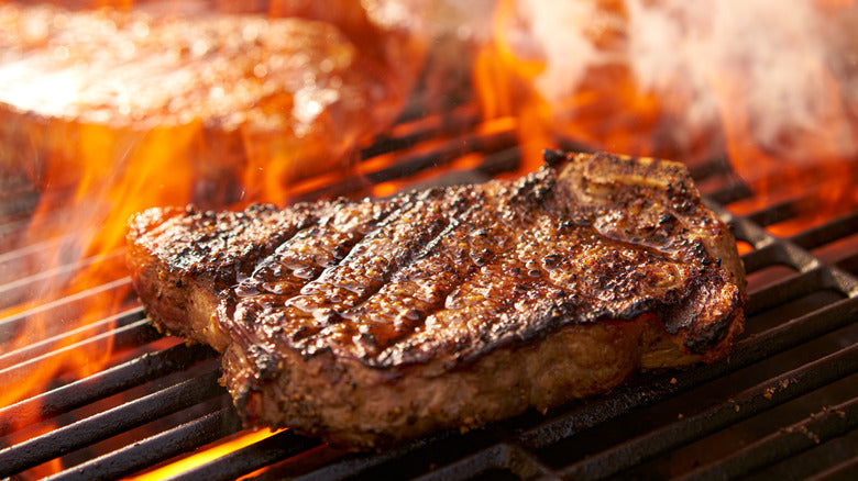 The Ultimate Guide on How to Cook Sirloin Steak in a Pan: Perfectly Juicy Every Time