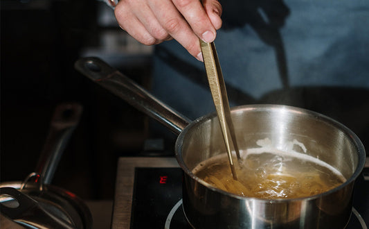 Learn How to Pour from a Saucepan Without Spilling - Tips for BBQ Enthusiasts