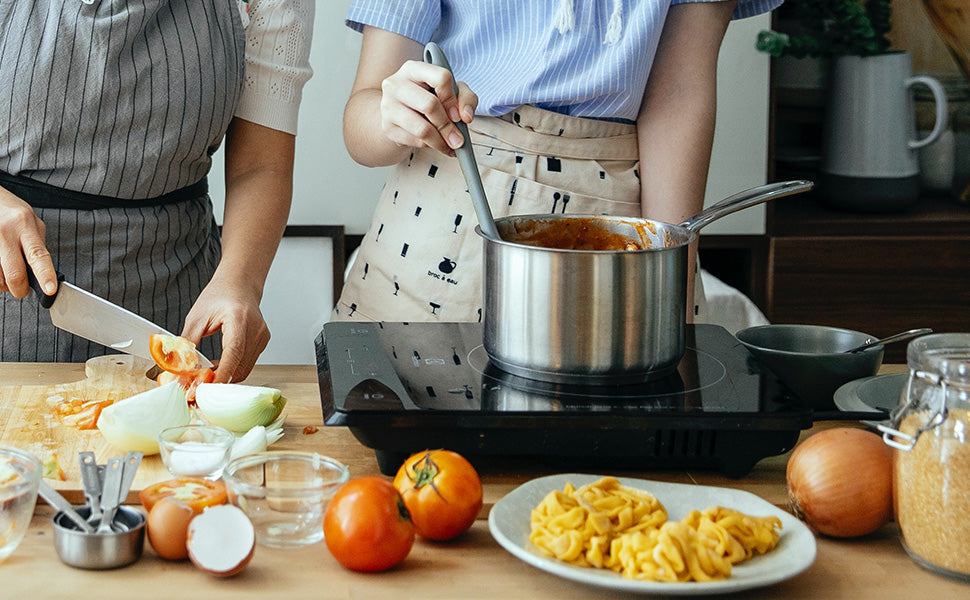 Understanding the Differences: Saucepan vs Pan for Outdoor Cooking