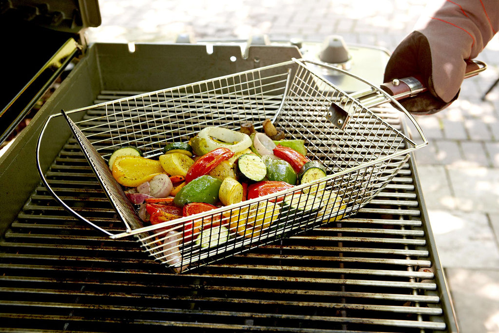 How to grill vegetables on BBQ in a basket the right way