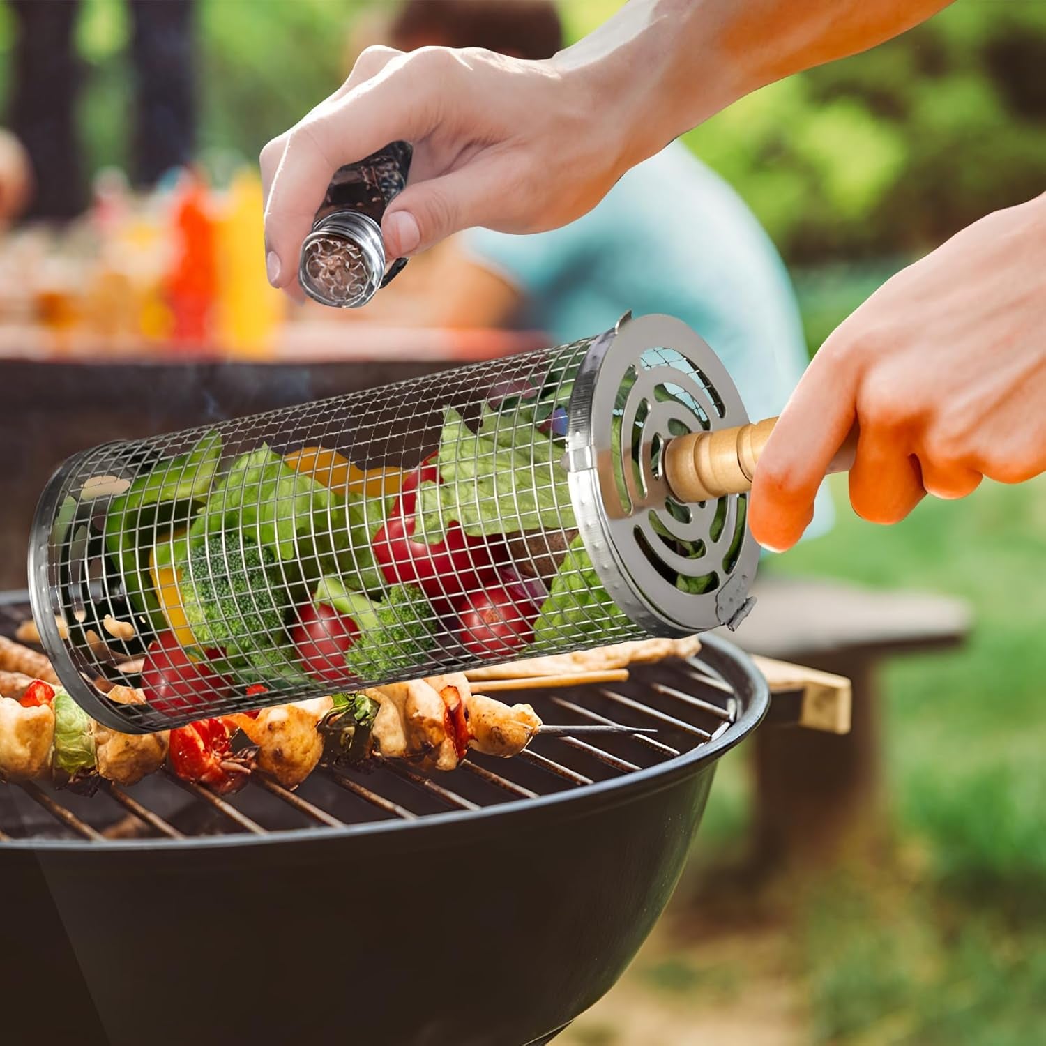 Grill Basket, Stainless Steel Grilling Accessories,Rolling Grill Baskets for Outdoor Grill with Wooden Handle, Practical Grilling Gifts for Men,Bbq Accessories Tool for Vegetable Shrimp, Outdoor Cooking Camping, Birthday Gifts for Men Dad Husband