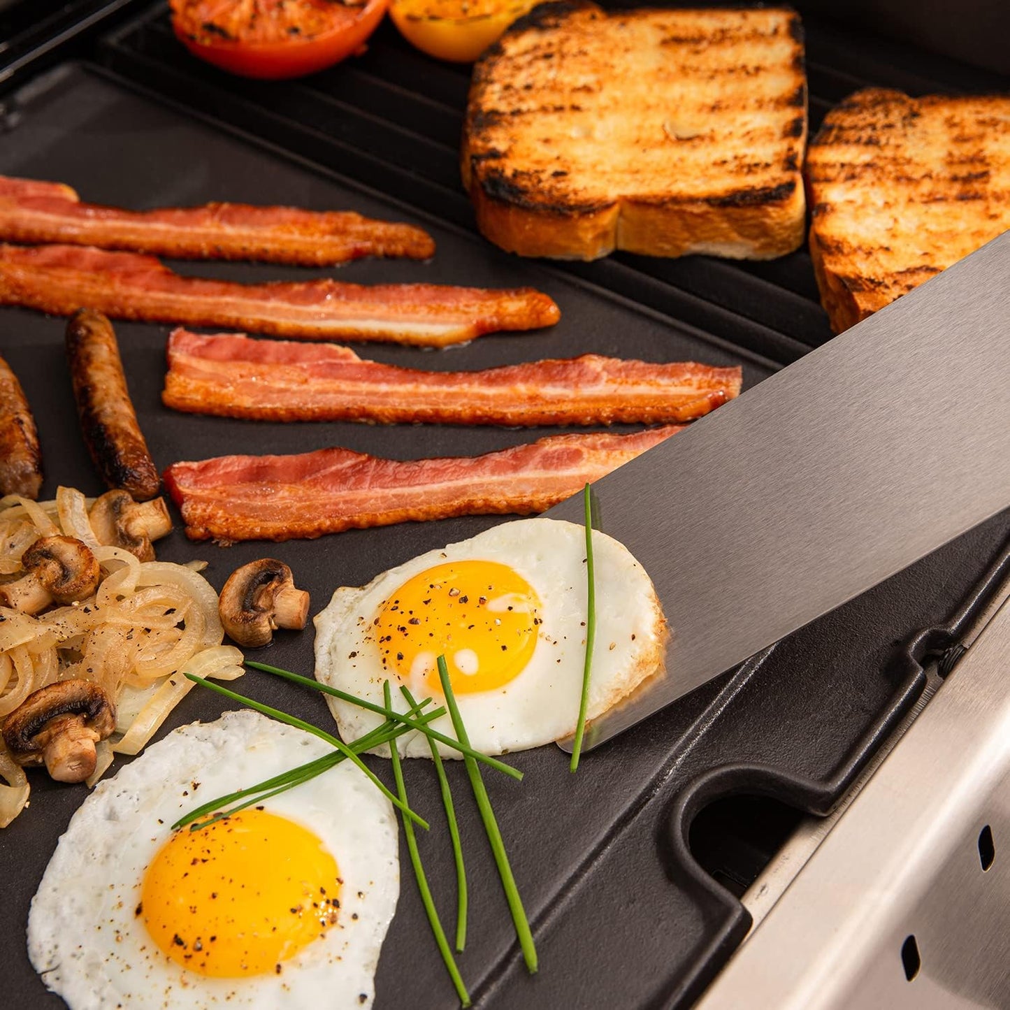 Broil King 11242 Exact Fit Cast Iron Griddle, Baron, Crown Series Gas Grills, and Crown Pellet Grills, Black