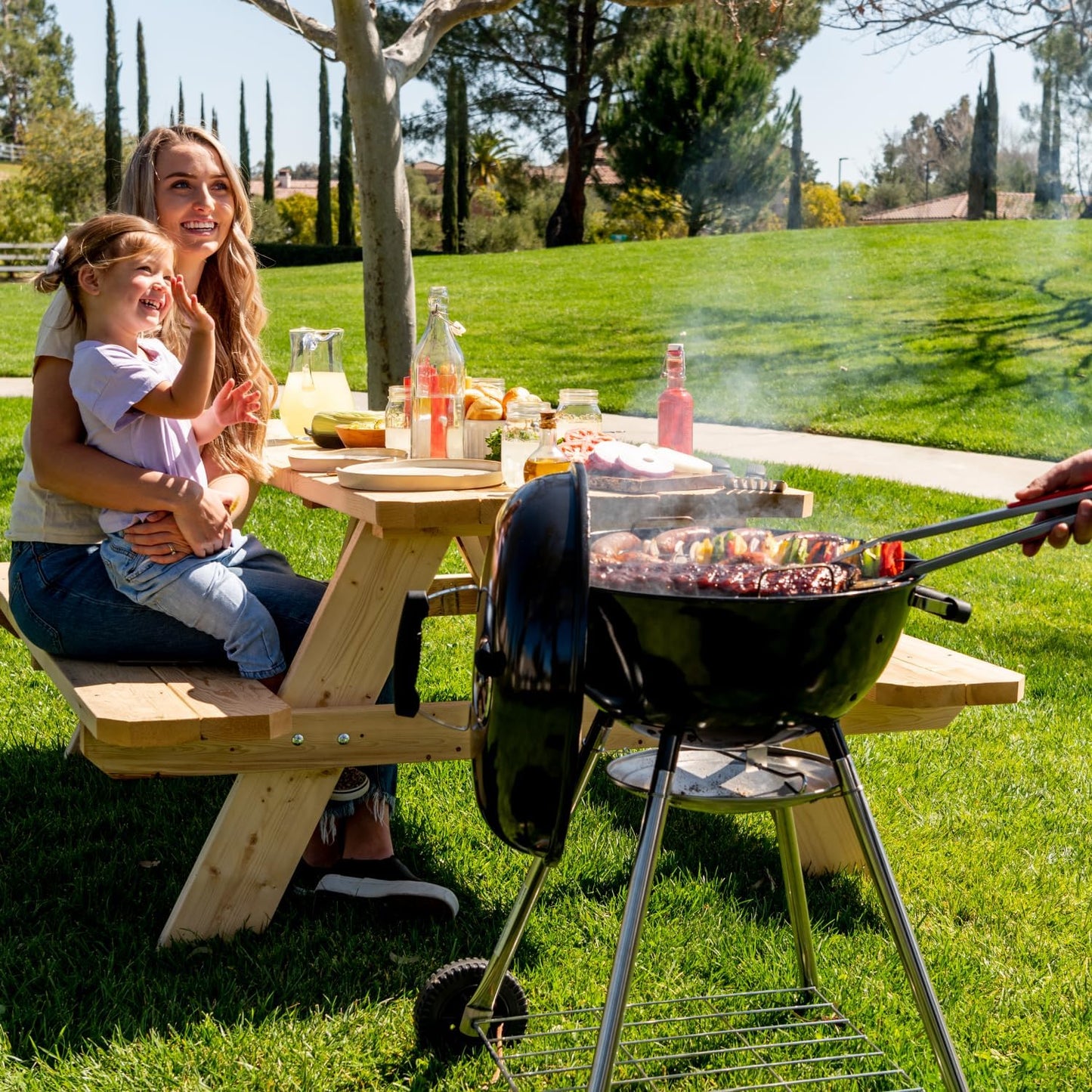 Premium Charcoal Grill, 18" Heavy Duty Charcoal Kettle Grill, Outdoor Cooking, Camping Patio, Backyard, Tailgating, Black