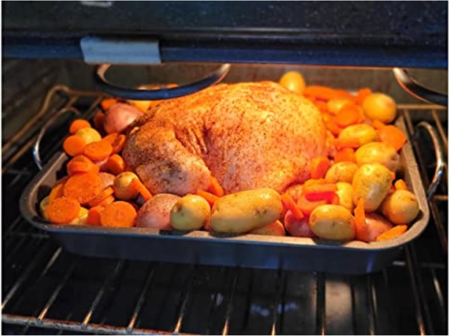 Deluxe Non Stick Roaster Pan/Turkey Roasting Pan with Rack and Handles, Excellent Broiler Pan for Turkeys, Hams and Chickens 14.5" X 11.5", Black