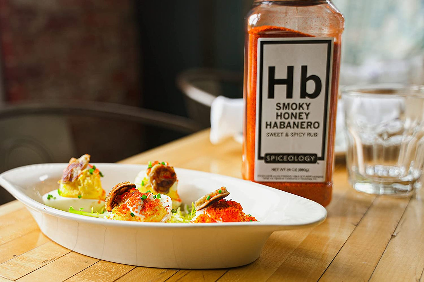 Spiceology - Smoky Honey Habanero - Sweet & Spicy BBQ Rub - Barbeque Rubs, Spice Blends and Seasonings for Smoking or Grilling - Use On: Chicken, Wings, Pork, Steak, Nuts, Butter, Bacon, or Burgers - 24 Oz