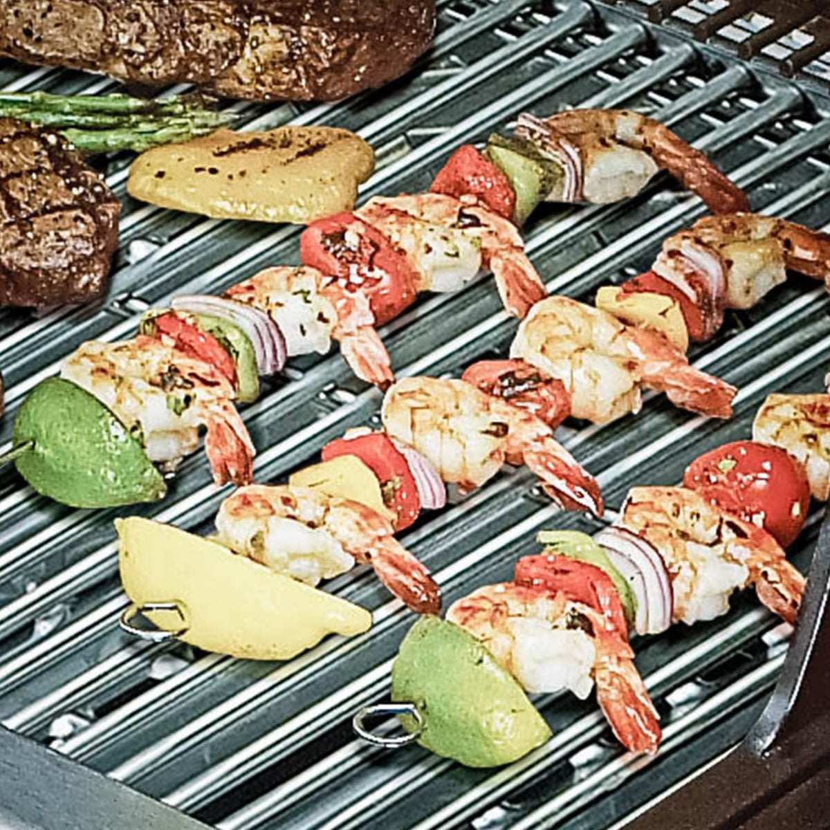 Regal S 590 Pro Natural Gas Grill - Premium 5-Burner Stainless Steel BBQ