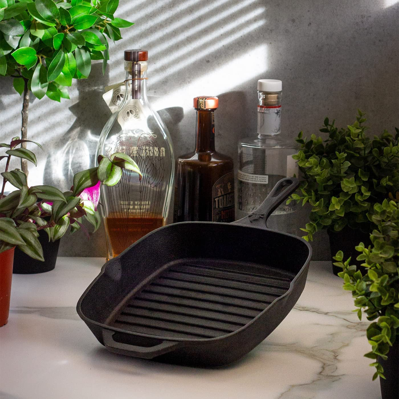 8 Inch Square Grill Pan Medium Pre-Seasoned Cast Iron