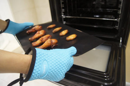 Kitchen Oven Gloves - Silicone and Cotton Double-Layer Heat Resistant Oven Mitts/Bbq Gloves/Grill Gloves - Perfect for Baking and Grilling - 1 Pair (Small, Blue)
