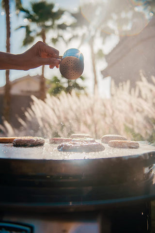 Image of CGG-888 Outdoor Stainless Steel Lid, 360° Griddle Cooking Center
