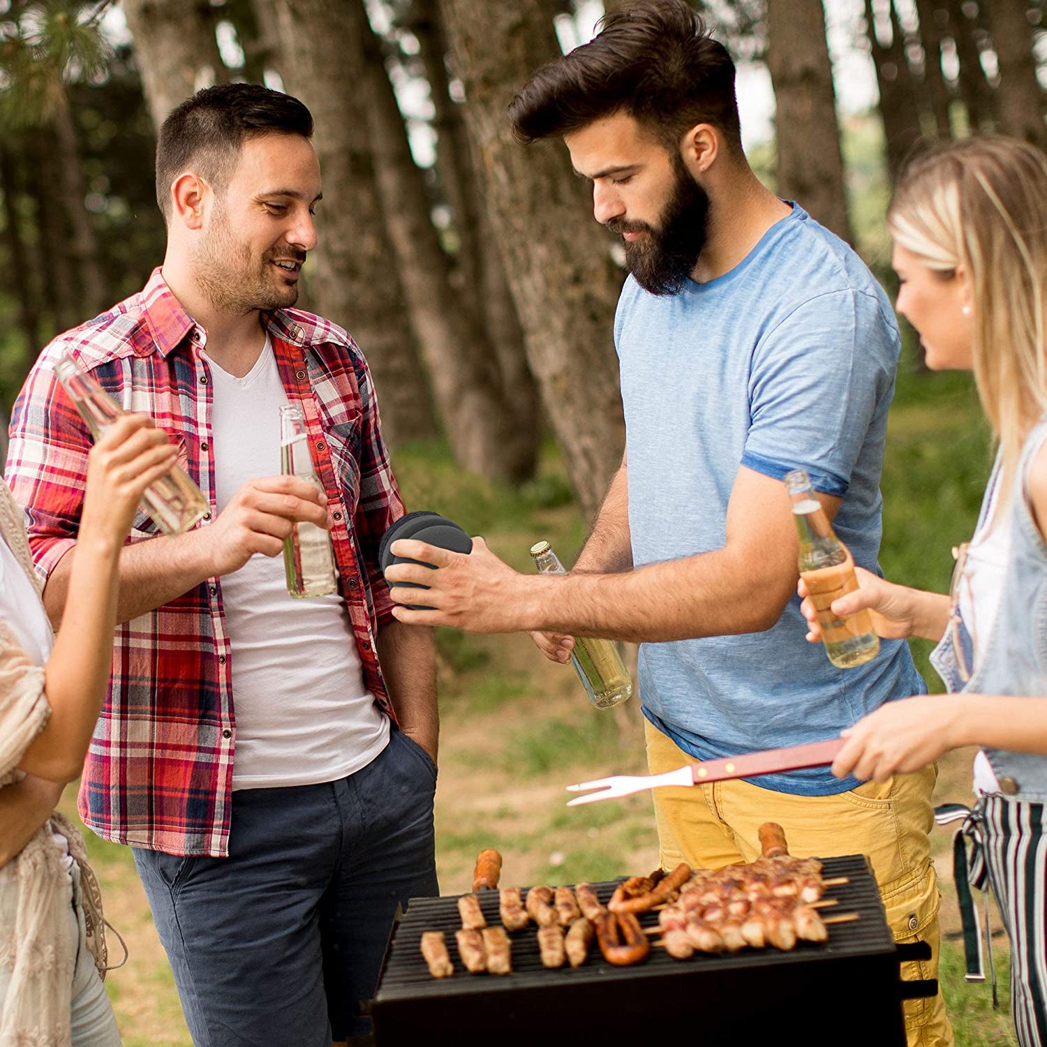 Grill Cleaning Brush - Bristle Free BBQ Cleaner with Heavy Duty Scrubber Pad, Safe Cast Iron and Griddle Scraper Pads, Ideal Accessories for Charcoal and Gas Grills - 2 Pack