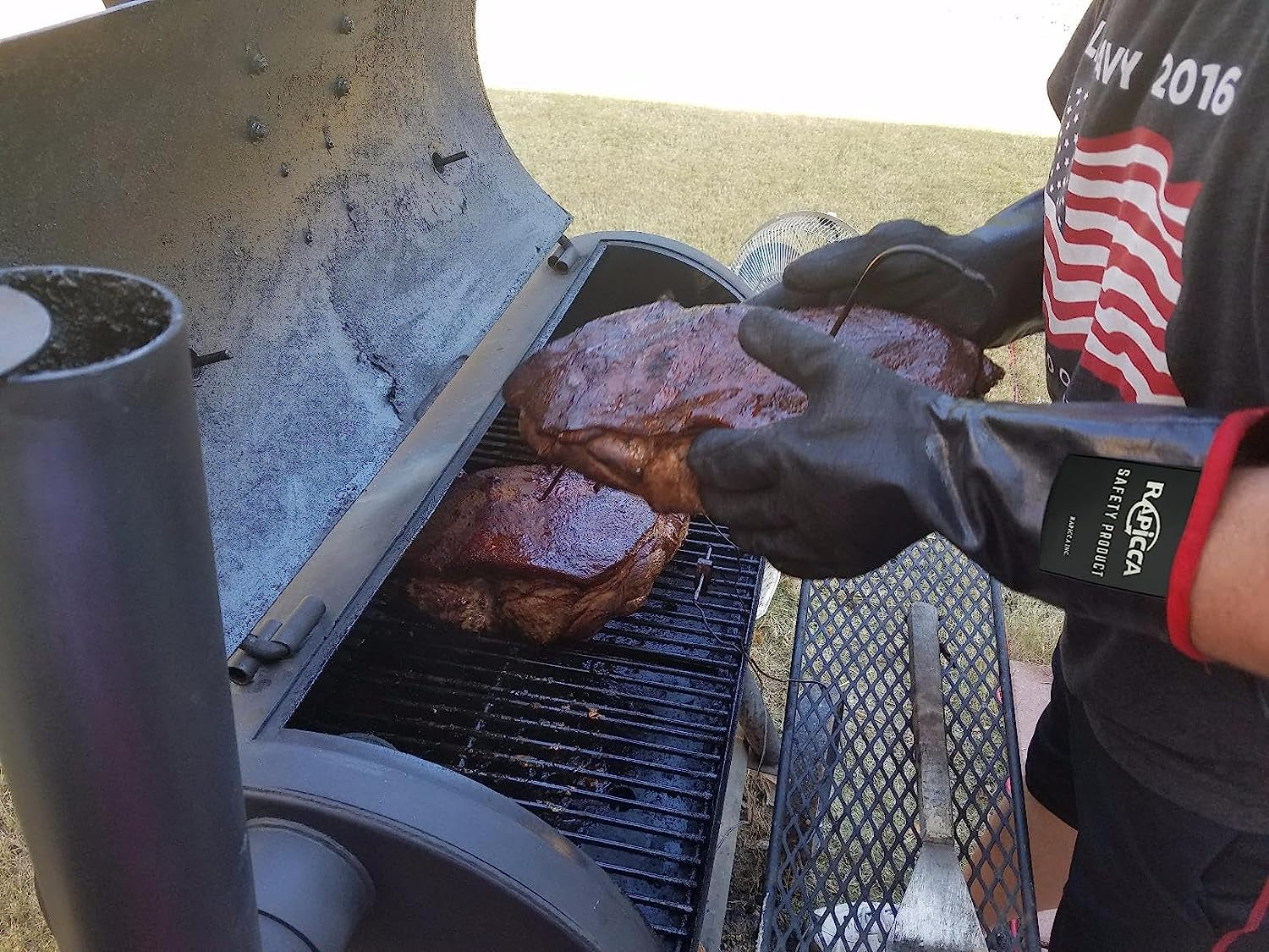 BBQ Gloves,17In 932℉ Heat Resistant for Grill,Smoker,Cooking,Pit,Barbecue,Textured Palm Handle Greasy Food on Your Fryer,Grill,Oven without Slip,Waterproof,Oil Resistant,Very Easy to Clean(M)