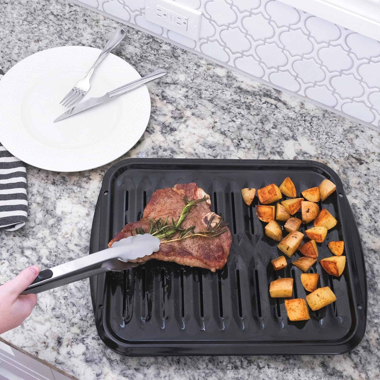 SPL50016 Large 2-Piece Broiler Pan & Grill Set Porcelain-On-Steel 16-1/2"X12-3/4"X1-3/4" Broiler Pan for Oven, Black