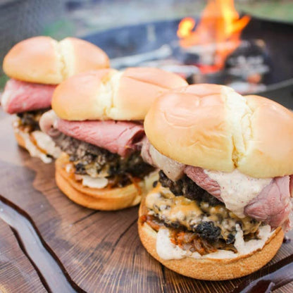 Spiceology & Derek Wolf - Maple Bourbon Seasoning - Sweet & Smoky Barbeque Rubs, Seasonings and Spice Blends - Use On: Ribs, Pork Shoulder, Beef, Bacon, Chicken Wings, Popcorn, Scallops or Duck Breast - 4.2 Oz