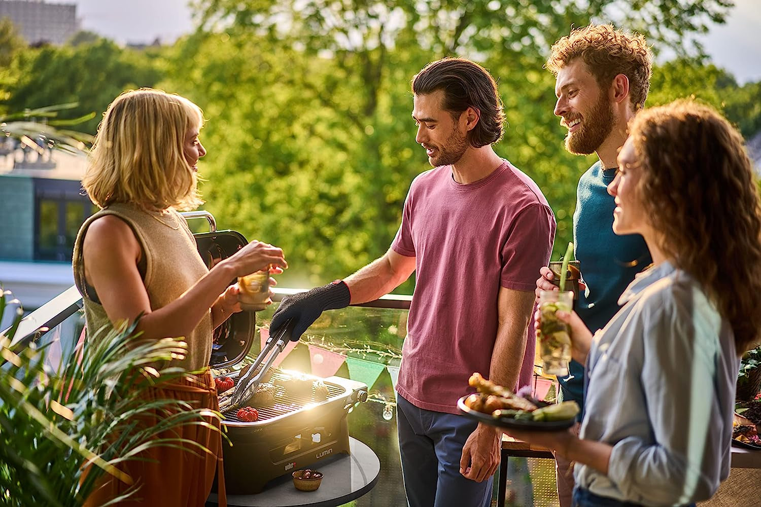 Lumin Compact Outdoor Electric Barbecue Grill, Black - Great Small Spaces Such as Patios, Balconies, and Decks, Portable and Convenient