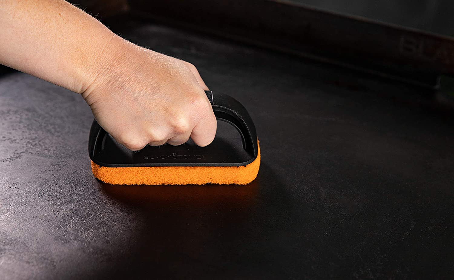 5060 Grill & Griddle Kit 8 Pieces Premium Flat Top Grill Accessories Cleaner Tool Set-1 Stainless Steel 6" Scraper, 3 Scouring Pads, 2 Cleaning Bricks, and 1 Handle, Black