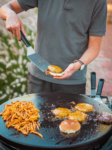 Image of CGG-888 Outdoor Stainless Steel Lid, 360° Griddle Cooking Center
